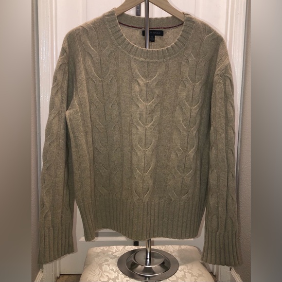Banana Republic men’s size Medium cable knit sweater - Picture 1 of 3
